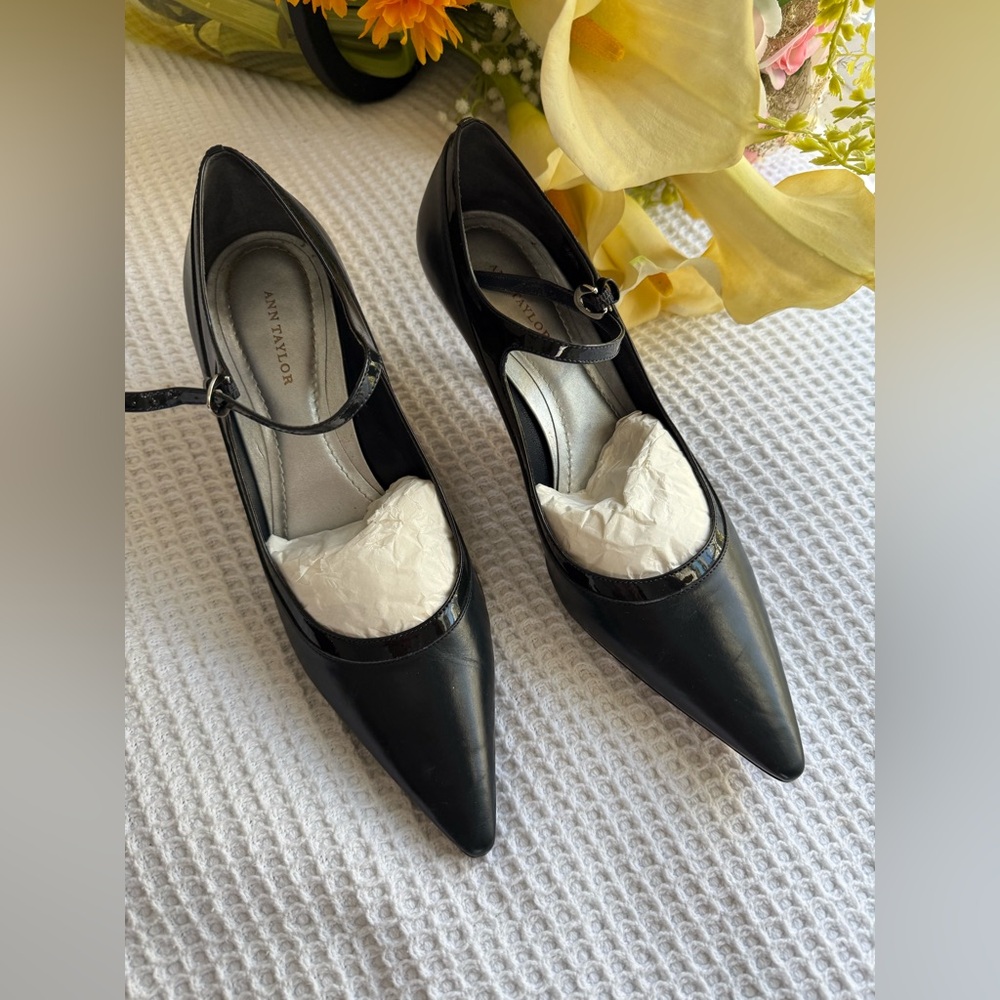 Ann Taylor Shoes - Picture 2 of 7